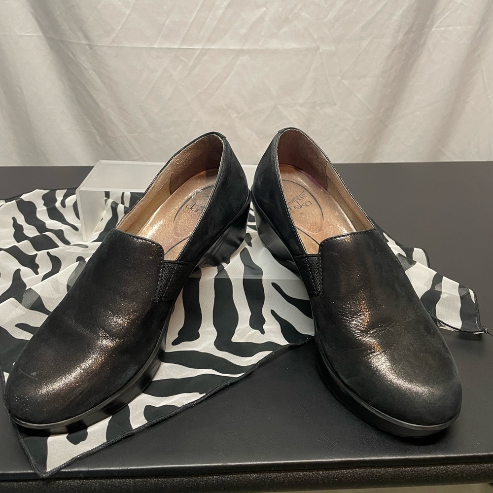 Dansko Jessica Platform loafer, black metallic slip on, size 39